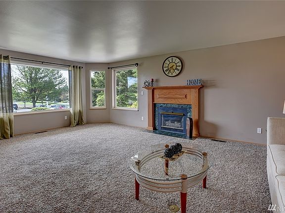 4th image of 10603 Hillsboro Dr NW