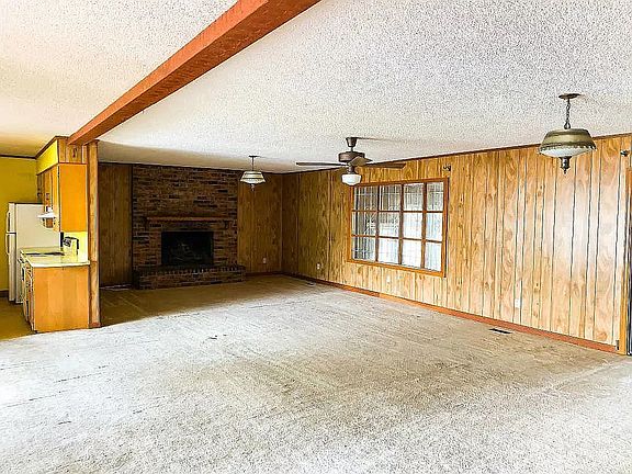 Very Large Living Area