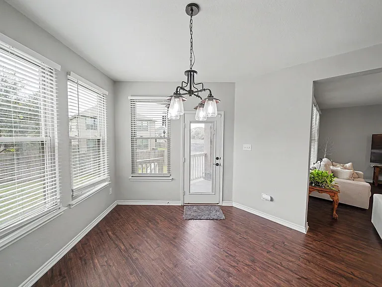 9406 Copperway — Photo 19
