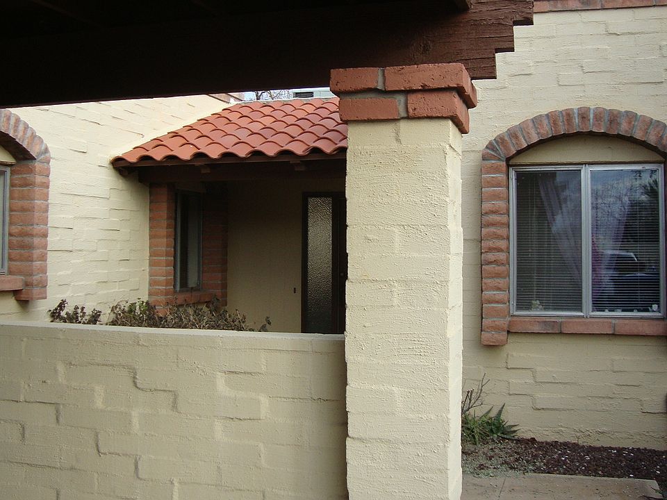 2nd image of 2716 N Cloverland Ave