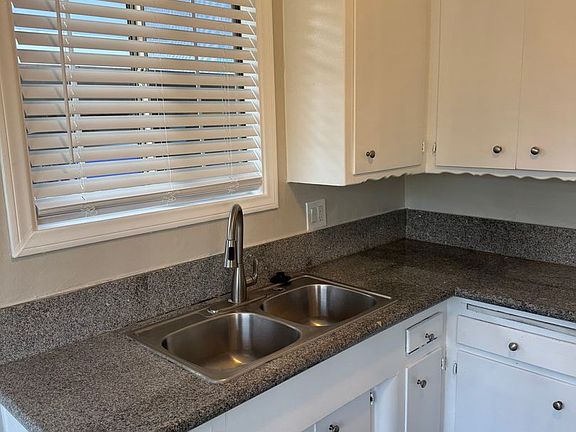 5th image of 1221 W Diamond St #392