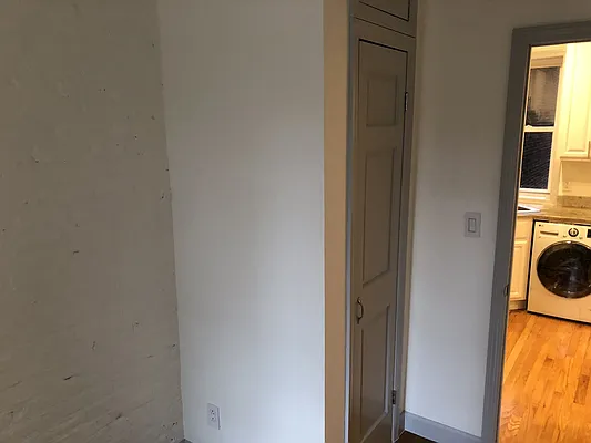 Rented by Skyline Realty LLC II | media 31