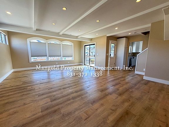 5th image of 261 Spruce Ave