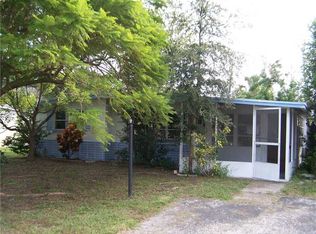 9433 Crestview St, Seminole, FL 33772