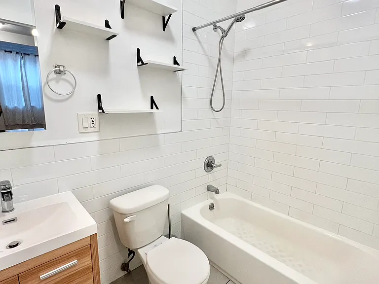 644 Wilson Ave #1 — Photo 10