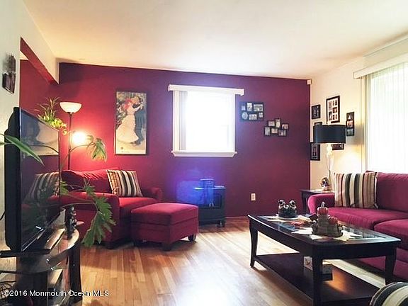 3rd image of 400 Leeward Ave