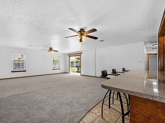 4th image of 1616 SE Indiana Ave