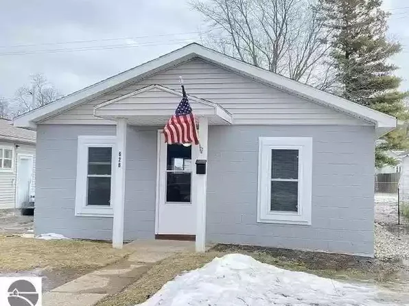 628 Bridge Ave, Alma, MI 48801