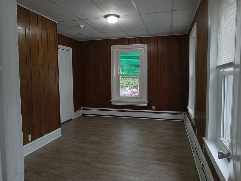 52 N Pearl St — Photo 5