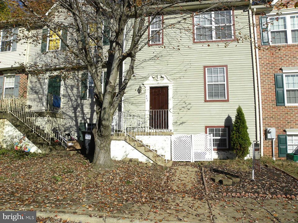 1st image of 307 Mews Ct