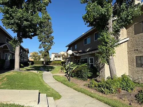 4195 Kingsley St Photo 1