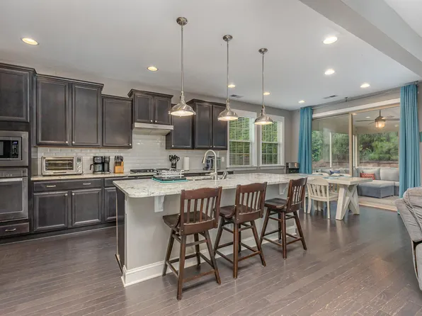 352 Fire Opal Ln, Holly Springs, NC 27540