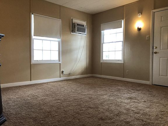 2nd image of 10 Idaho Way