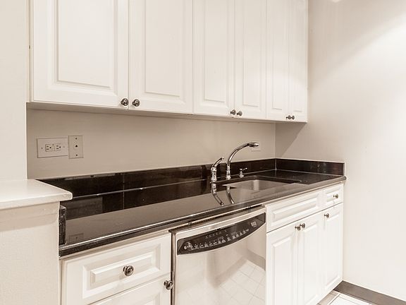 5th image of 182 E 95th St APT 2G