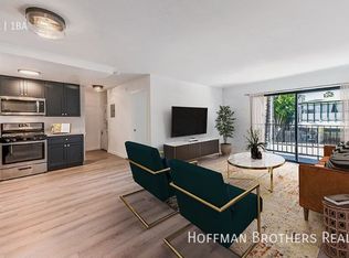 136 N Mariposa Ave #110A, Los Angeles, CA 90004