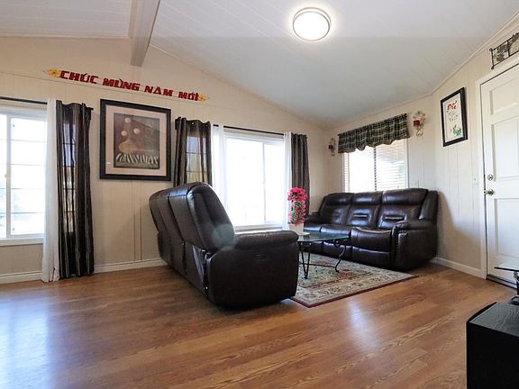 2nd image of 210 Chateau La Salle Dr #210