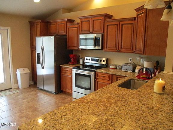 3rd image of 21617 W Edgewood Dr