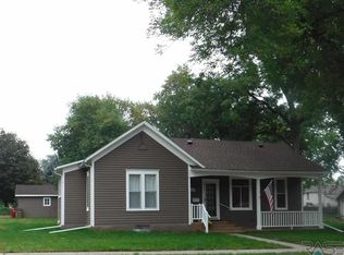 324 N Lincoln St, Canton, SD 57013