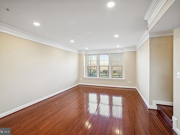 4th image of 22513 Sweetspire Dr