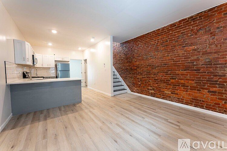 1st image of 15 N Frazier St #3