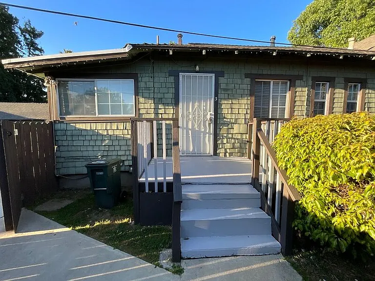 545 N Oakland Ave #3 — Photo 4