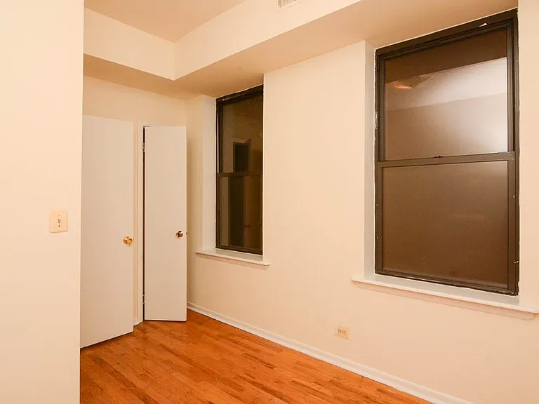 2319 N Kedzie Blvd #R2 — Photo 16