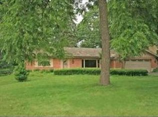 112 Forest Trl, Oak Brook, IL 60523