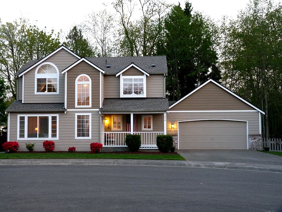276 Baycrest Court front