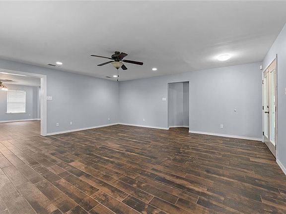 3rd image of 3078 Gregory Ct