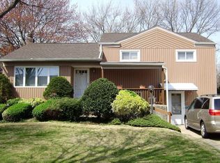509 N Atlanta Ave, North Massapequa, NY 11758