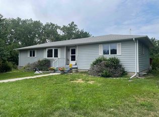 11740 W Oregon Trail Rd, Roseland, NE 68973
