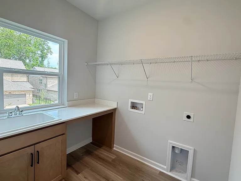 Middle Springs Ln — Photo 6