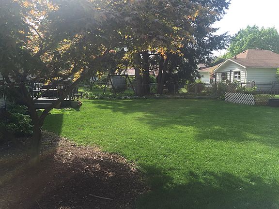 4th image of 909 Wood St
