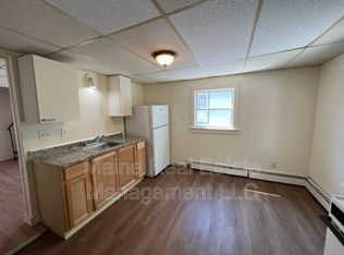 16 North St APT B, Augusta, ME 04330