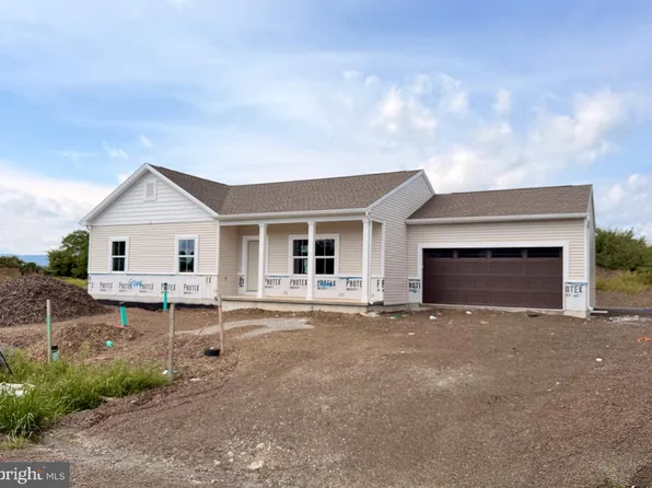 1497 Sherry Dr, Chambersburg, PA 17202