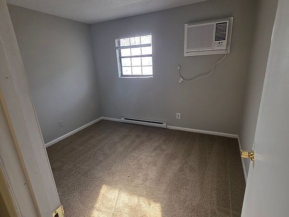 4th image of 3011 Broadbay Dr APT H