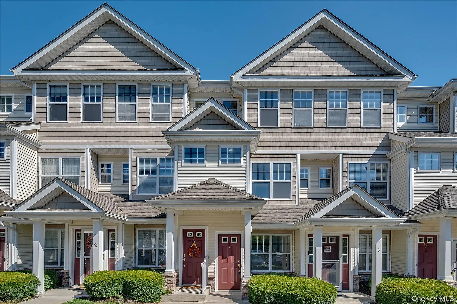 2 bed, $2,700 — Photo 1