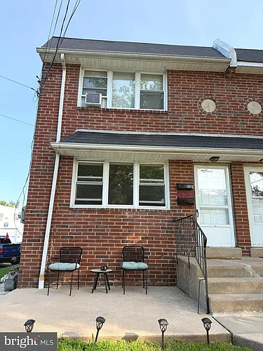 25 S Sylvania Ave Photo 1