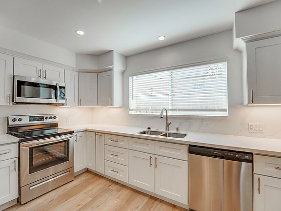 2nd image of 844-850 G Ave #844-A