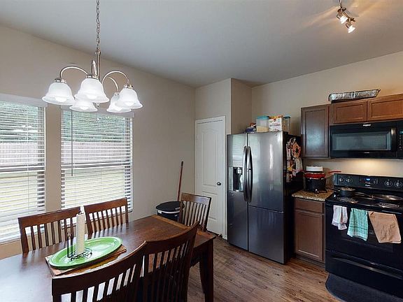 2nd image of 6905 Vernado Dr