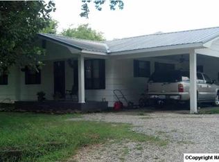 524 N Johnson Chapel Rd, Danville, AL 35619