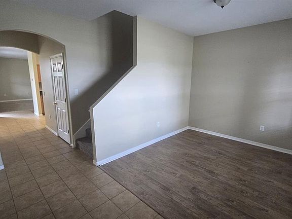 2nd image of 10140 Balcony St