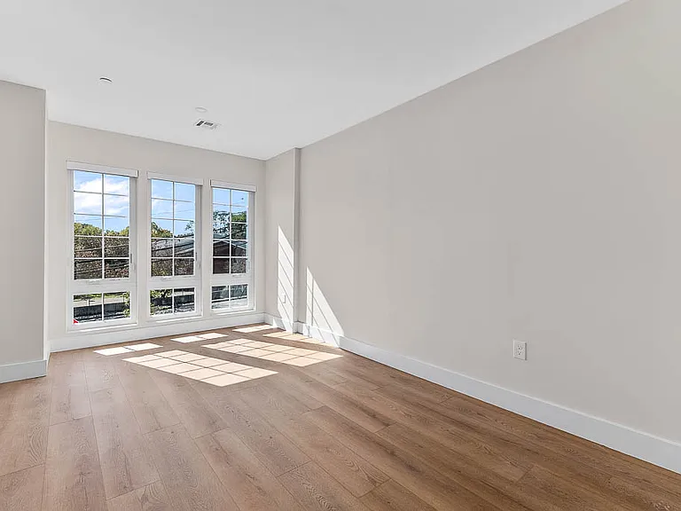 The Block at 22 Everett St — Photo 8