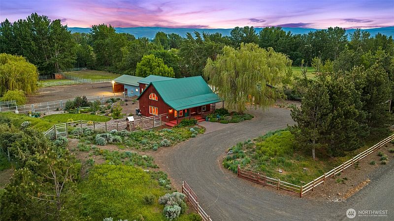 5th image of 1750 Rader Road