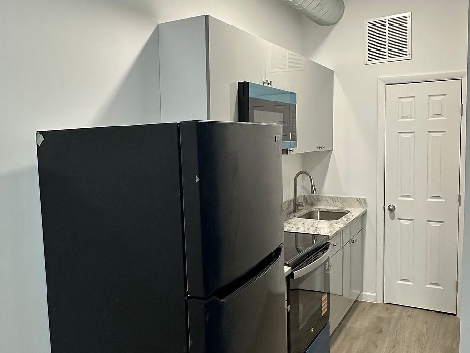 2nd image of 24 N 3rd St #401