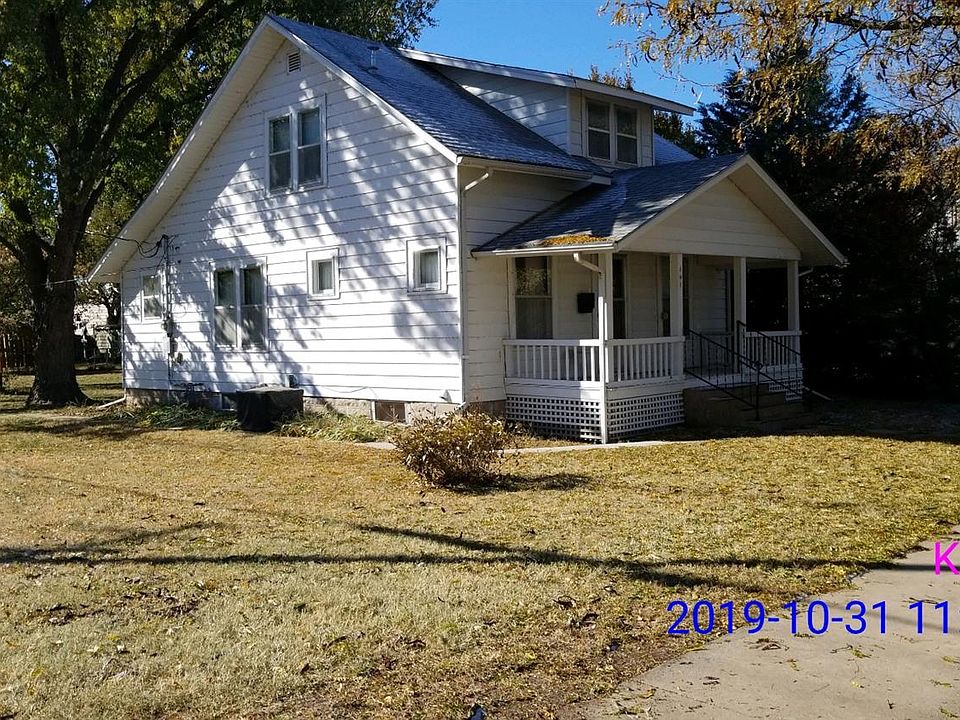 1st image of 107 W 5th St