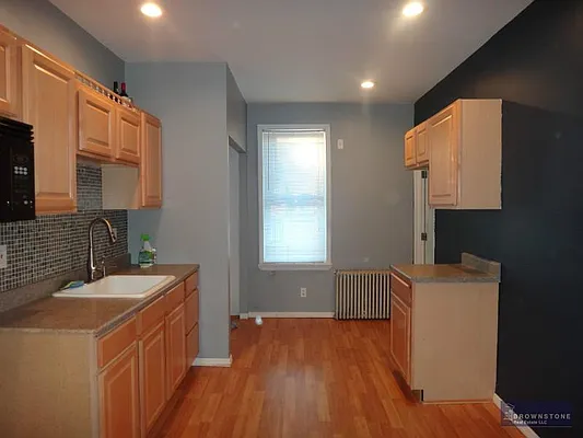 Rented by Brownstone Real Estate | media 6