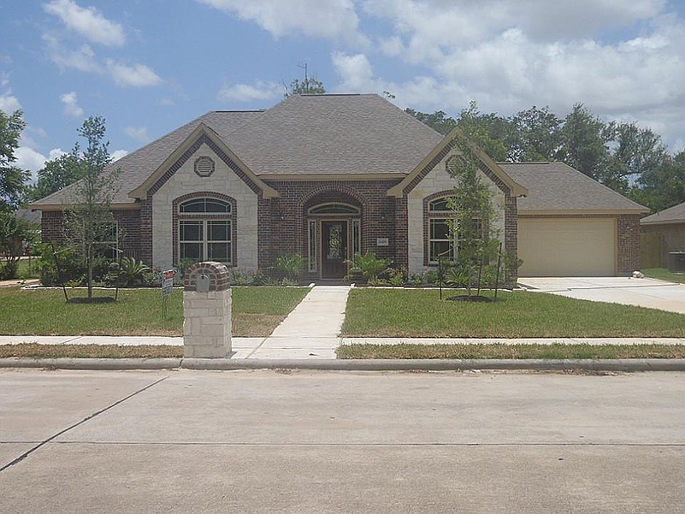1st image of 4426 Castle Dr