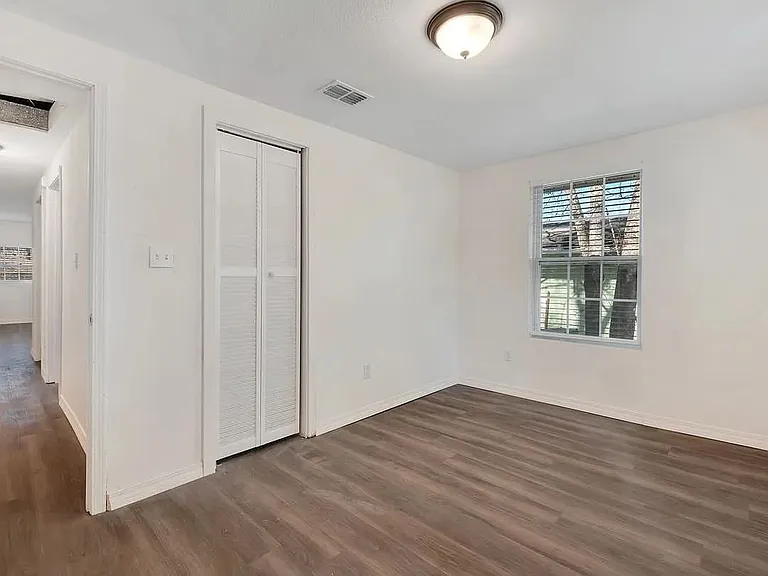 2147 Keith St — Photo 7