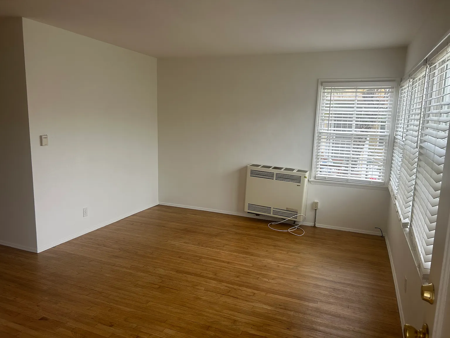 1 bed, 700 sqft, $2,350 — Photo 2